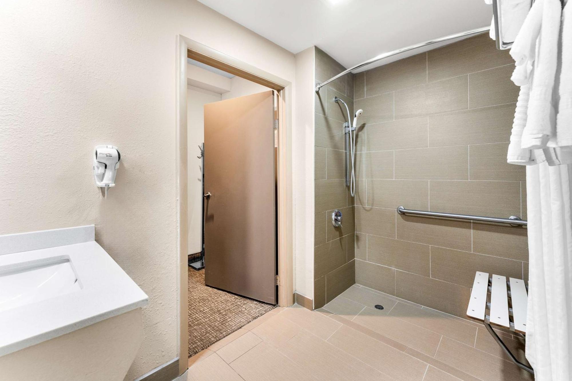 Surestay Plus By Best Western Reading North מראה חיצוני תמונה